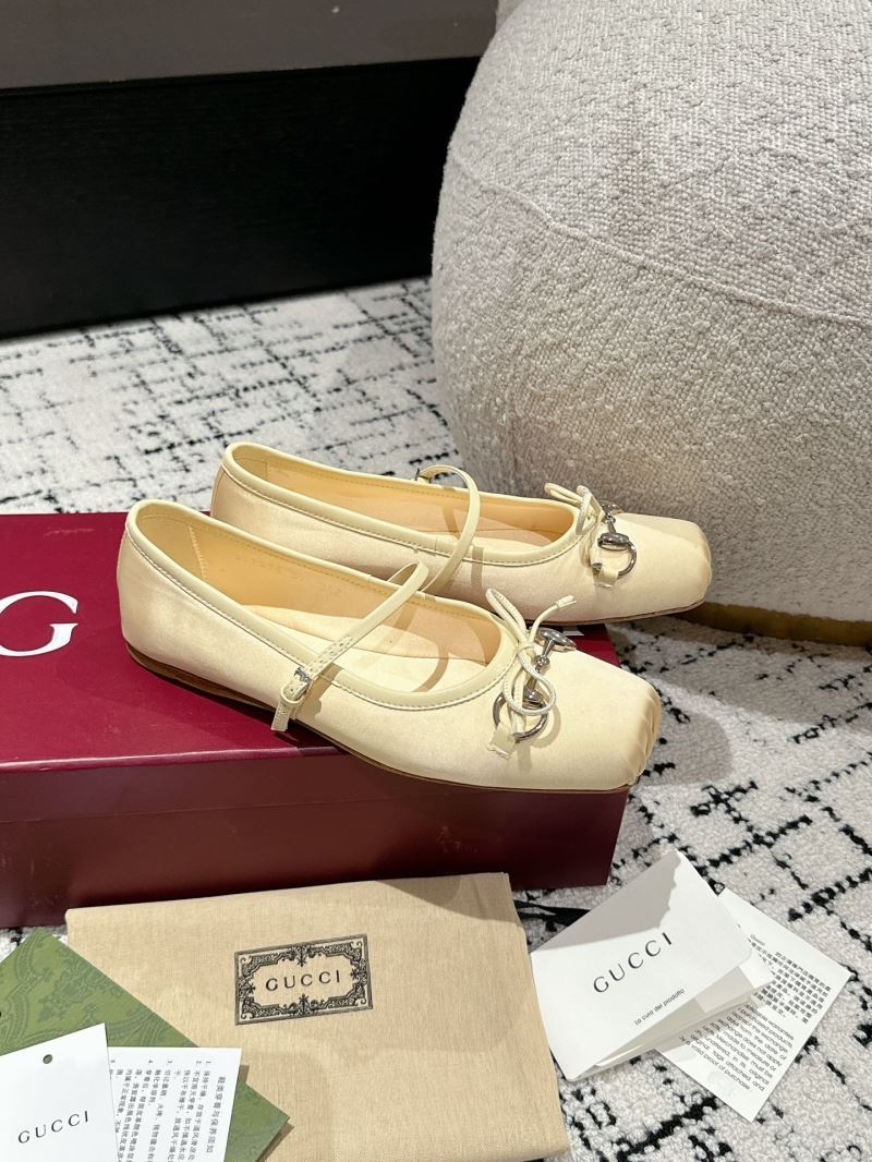 Gucci Flat Shoes